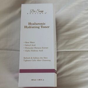 Hyaluronic Hydrating Toner - White